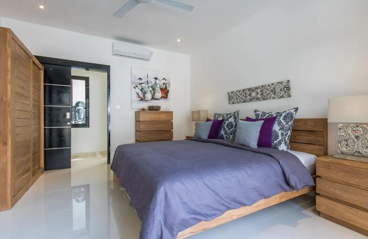 Villa Lora Seminyak 0*,