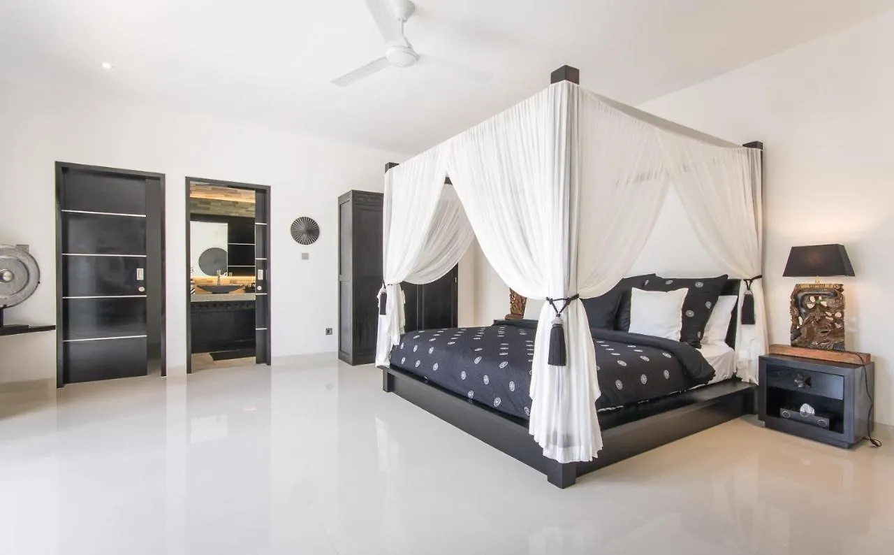 Villa Lora Seminyak