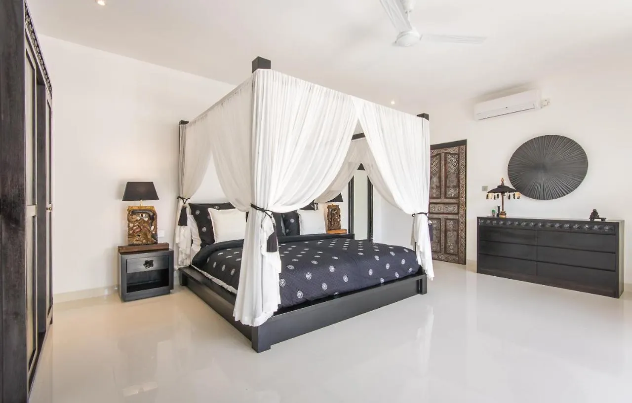 Villa Lora Seminyak